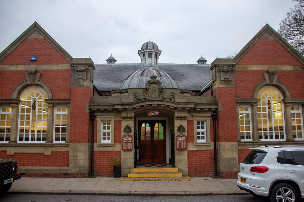 Llyfrgell Bangor