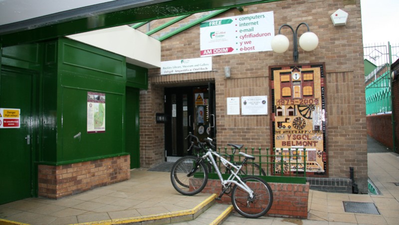 Llyfrgell Bwcle