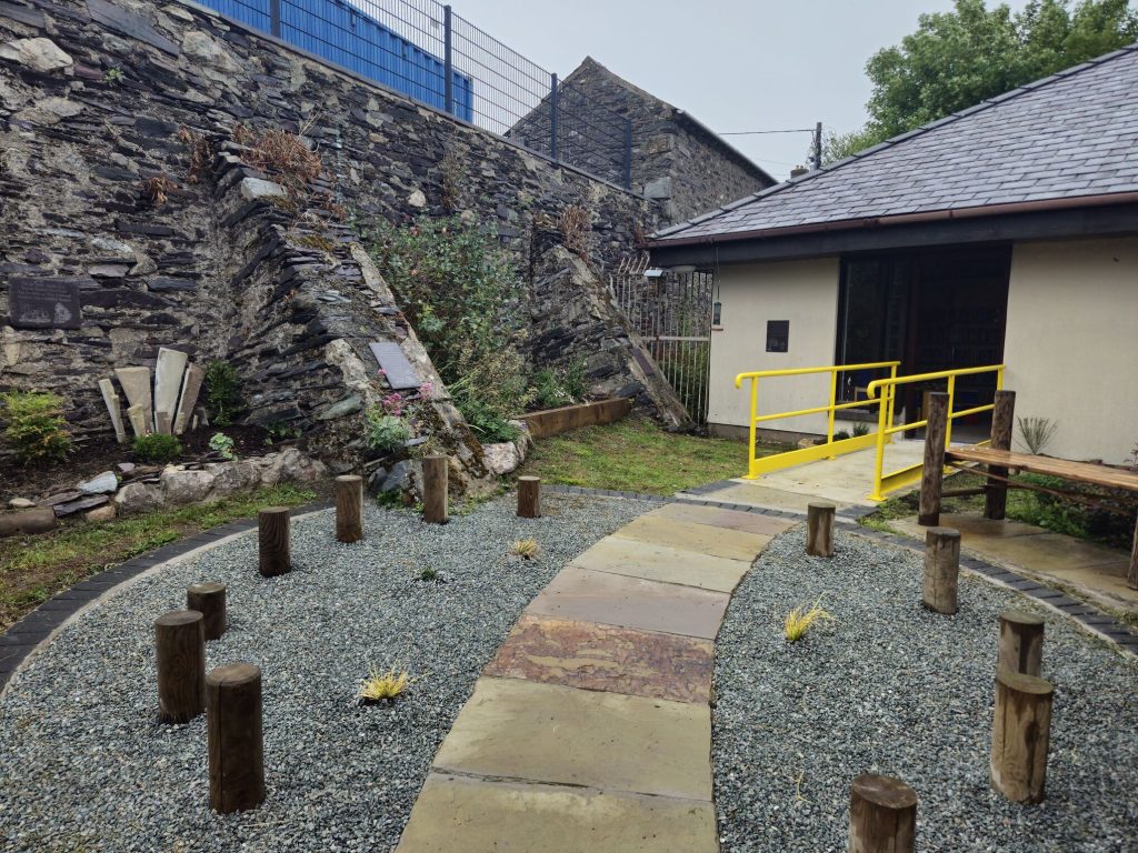 Llyfrgell Gymunedol Dyffryn Ogwen Bethesda